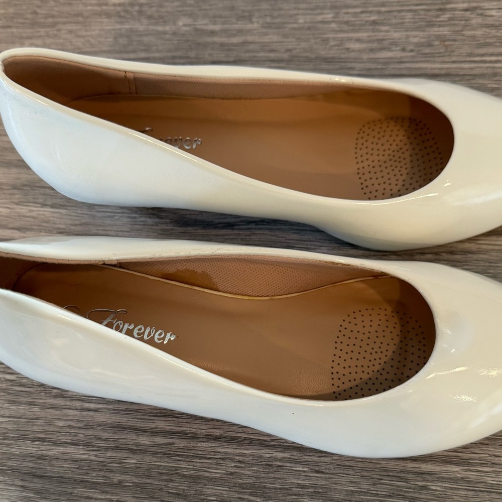 Elegant White Women's Pumps Size 6.5 - Picture 5 of 5